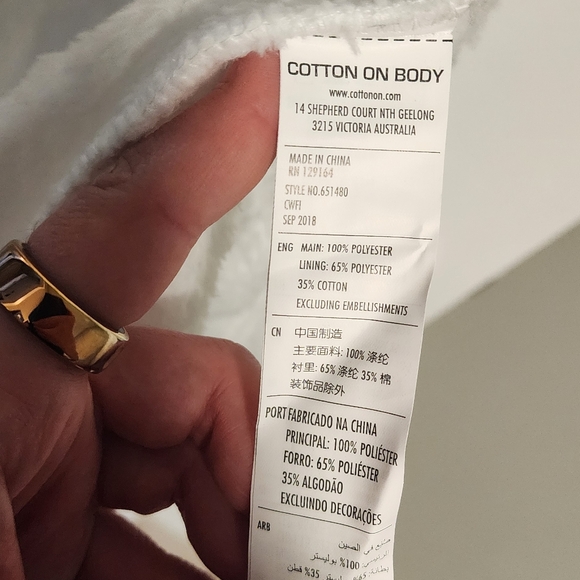 Cotton On BODY White Plush Robe - Picture 12 of 12